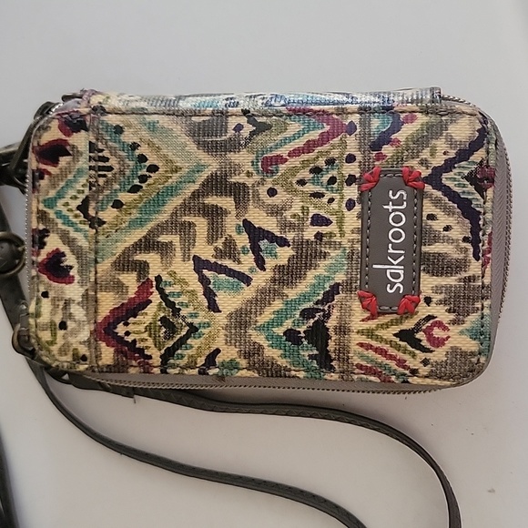 SAKROOTS Crossbody Wristlet  Smartphone Cell Phone Case Wallet - Picture 2 of 6